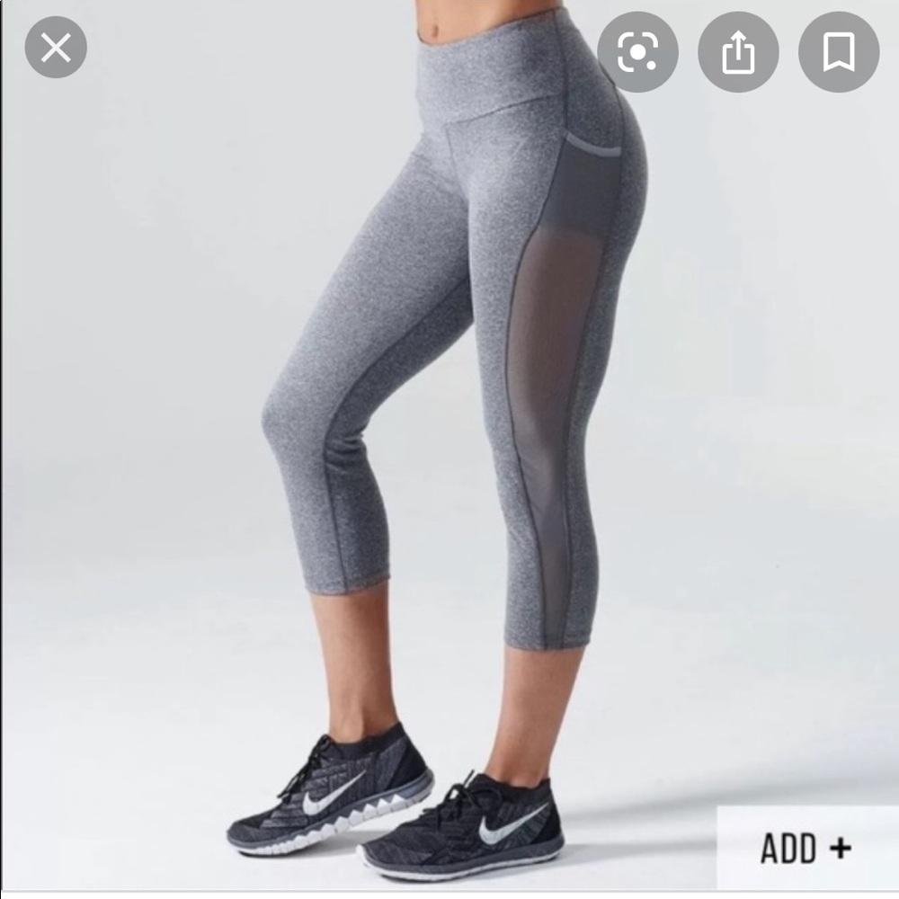 GYMSHARK CROPPED LEGGINGS